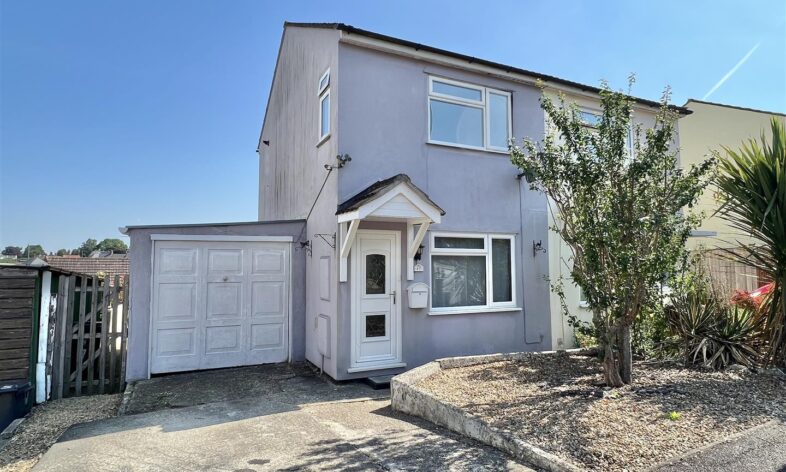 Kirby Close, Axminster