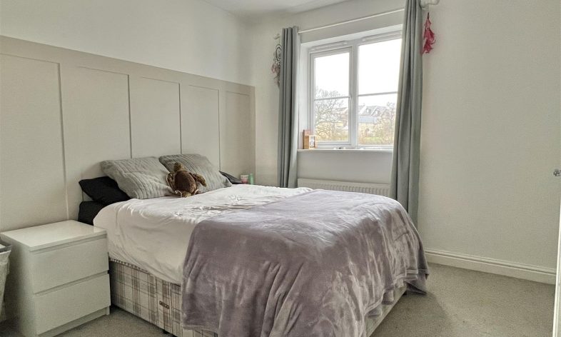 Three Acre Close, Axminster