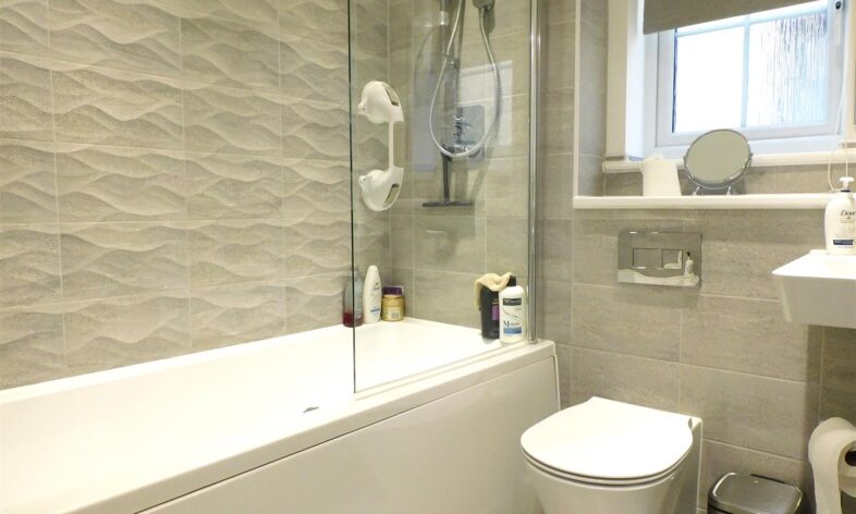 Shearwater Way, Seaton