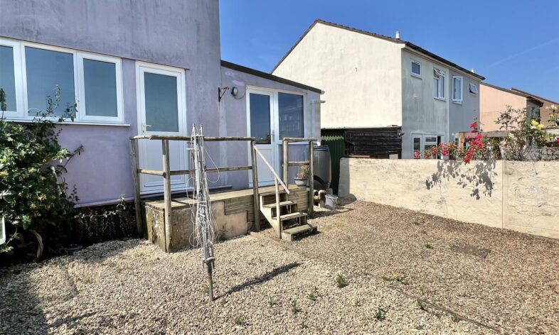 Kirby Close, Axminster