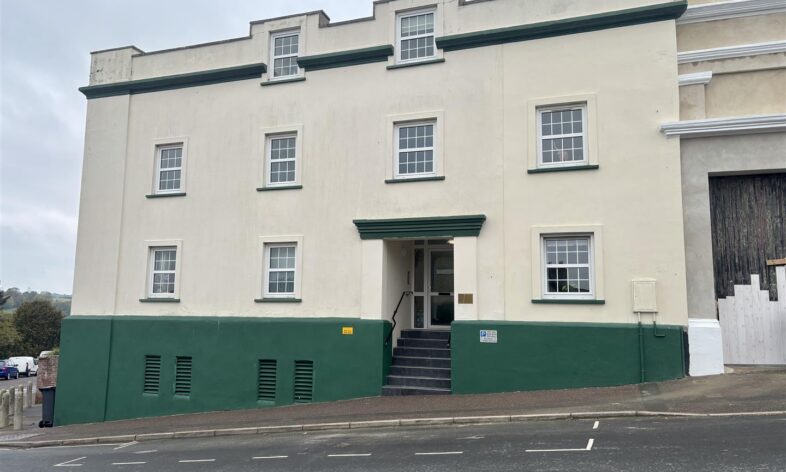 Castle Hill, Axminster